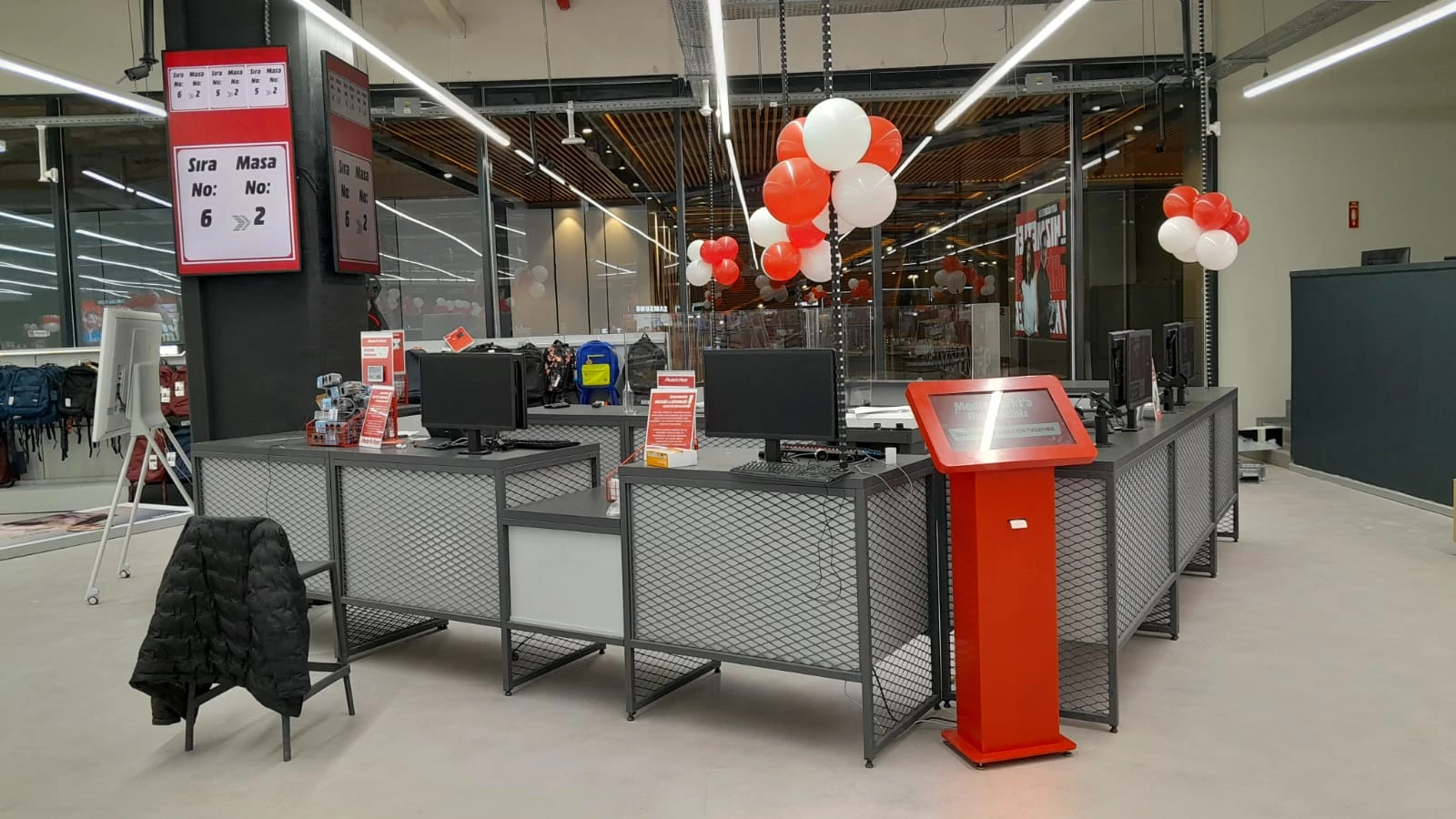 MediaMarkt Wartesystem Lösung