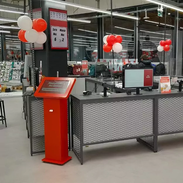 mediamarkt wartesystem kiosk